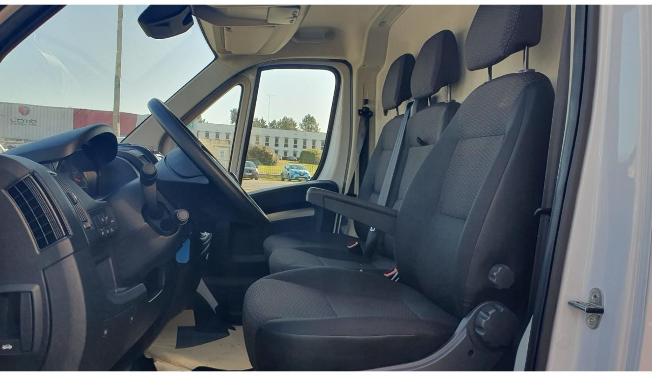 Peugeot Boxer 3.5t L2H2 2.2 HDi 140CH - Xe van chở hàng: hình 5 Peugeot Boxer 3.5t L2H2 2.2 HDi 140CH - Xe van chở hàng: hình 5
