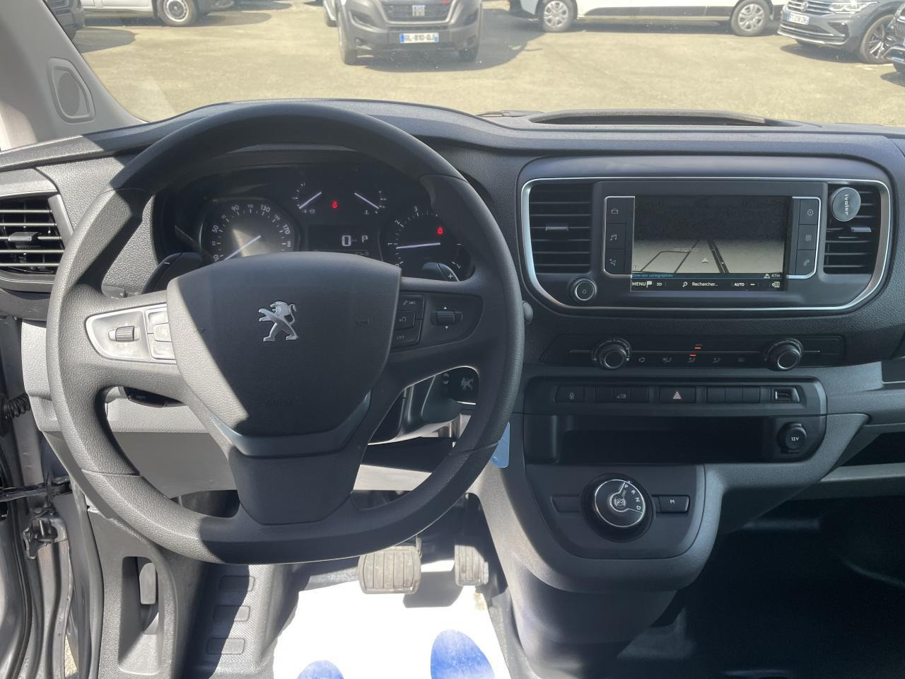Peugeot Expert Standard 2.0 BlueHDI -180CH EAT8 ASPHALT - Xe van chở hàng: hình 4 Peugeot Expert Standard 2.0 BlueHDI -180CH EAT8 ASPHALT - Xe van chở hàng: hình 4