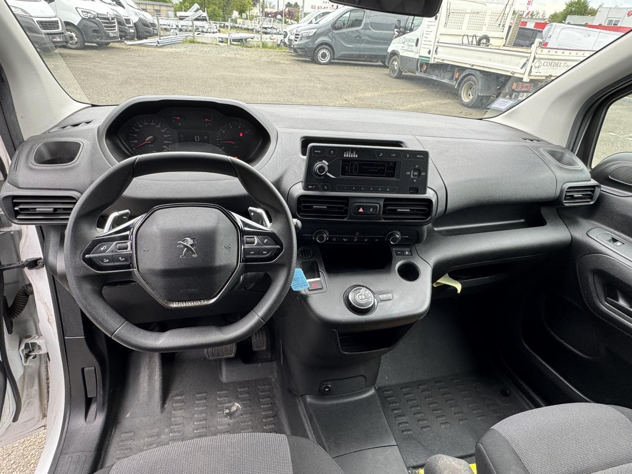 Peugeot Partner PEUGEOT M 650 KG 1.5 HDI 130 CH EAT-8 2 PL PREMIUM - Xe van nhỏ gọn: hình 3 Peugeot Partner PEUGEOT M 650 KG 1.5 HDI 130 CH EAT-8 2 PL PREMIUM - Xe van nhỏ gọn: hình 3