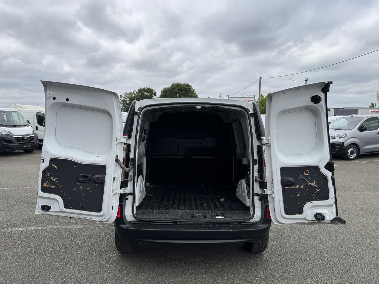 RENAULT KANGOO 1.5 DCI 80CH CONFORT - Xe van chở hàng: hình 3 RENAULT KANGOO 1.5 DCI 80CH CONFORT - Xe van chở hàng: hình 3