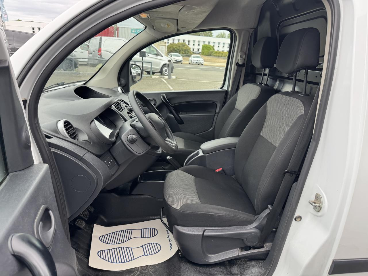 RENAULT KANGOO 1.5 DCI 80CH CONFORT - Xe van chở hàng: hình 5 RENAULT KANGOO 1.5 DCI 80CH CONFORT - Xe van chở hàng: hình 5