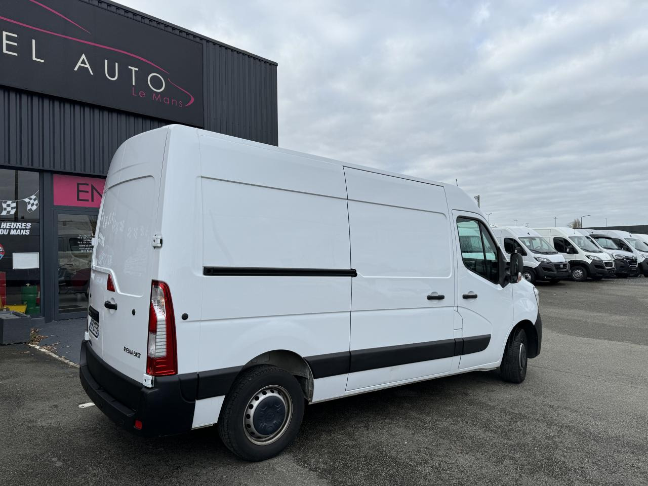 RENAULT MASTER 3T3 L2H2 2.3 DCI 135CH CONFORT - Xe van chở hàng: hình 5 RENAULT MASTER 3T3 L2H2 2.3 DCI 135CH CONFORT - Xe van chở hàng: hình 5