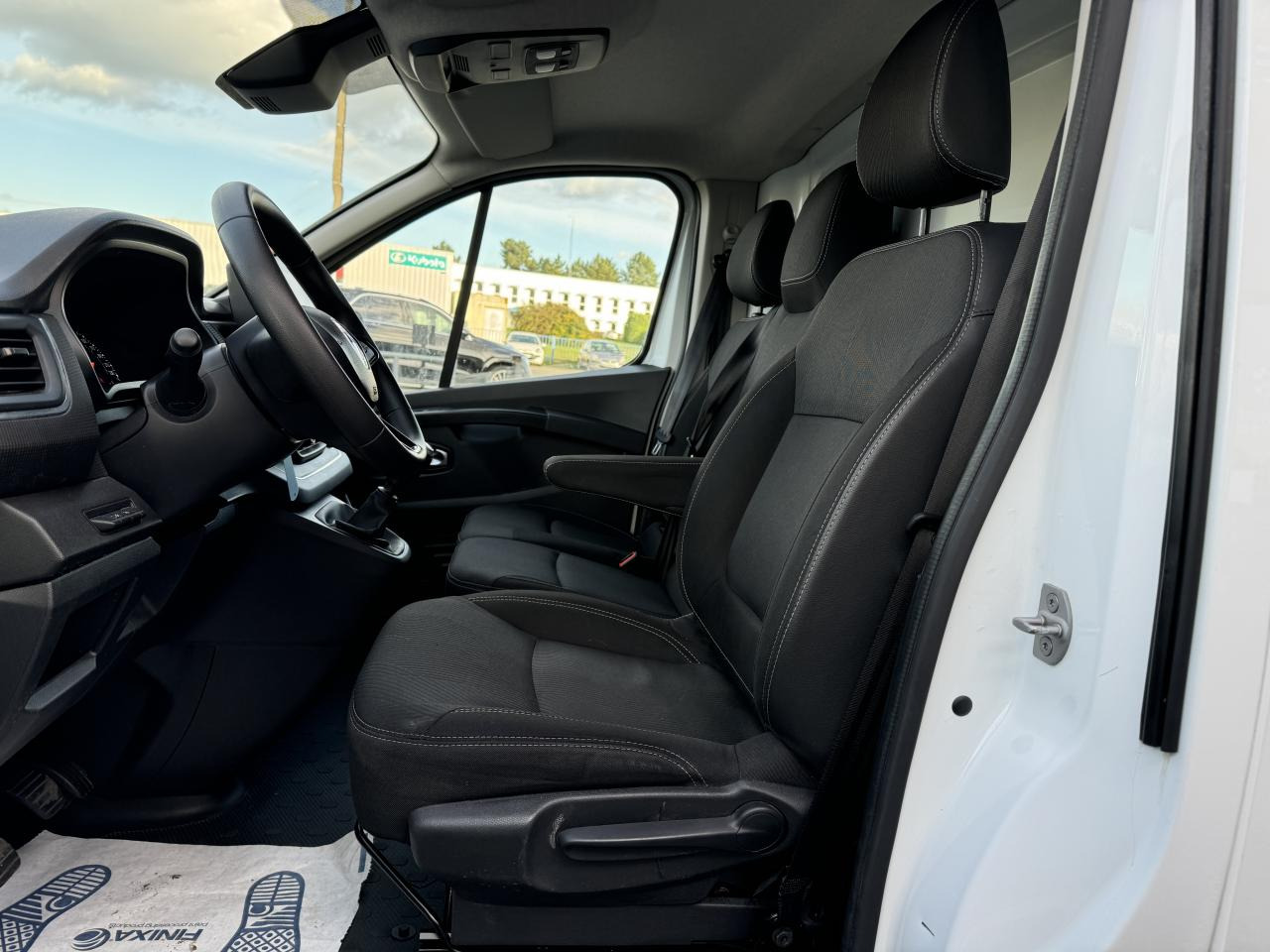 RENAULT Trafic L2H1 3000 Kg 2.0 Blue dCi - 130 III FOURGON Fourgon Grand Confort L2H1 PHASE 3 - Xe van chở hàng: hình 5 RENAULT Trafic L2H1 3000 Kg 2.0 Blue dCi - 130 III FOURGON Fourgon Grand Confort L2H1 PHASE 3 - Xe van chở hàng: hình 5