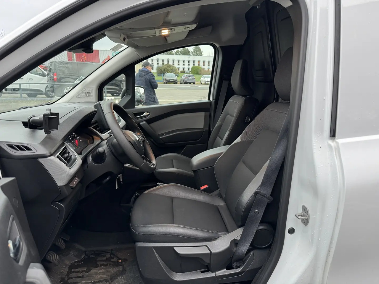 Renault Express 1.5 BLUE DCI 95CH CONFORT 22 - Xe van chở hàng: hình 5 Renault Express 1.5 BLUE DCI 95CH CONFORT 22 - Xe van chở hàng: hình 5