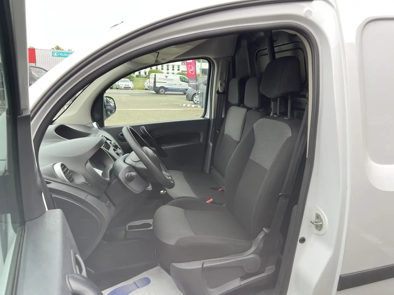 Renault Kangoo 1.5 BLUE DCI 80CH GRAND CONFORT 5CV - Xe van nhỏ gọn: hình 5 Renault Kangoo 1.5 BLUE DCI 80CH GRAND CONFORT 5CV - Xe van nhỏ gọn: hình 5