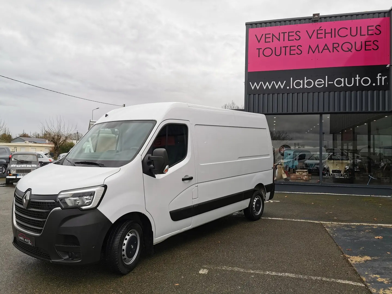 Renault Master F3300 L2H2 2.3 BLUE DCI 135CH CONFORT EURO6 - Xe van chở hàng: hình 4 Renault Master F3300 L2H2 2.3 BLUE DCI 135CH CONFORT EURO6 - Xe van chở hàng: hình 4