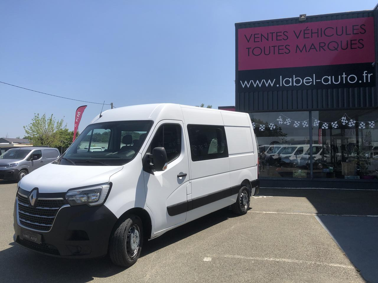 Renault Master F3300 L2H2 2.3 DCI 135CH CABINE APPROFONDIE CONFORT 7 PLACES - Xe tải van: hình 5 Renault Master F3300 L2H2 2.3 DCI 135CH CABINE APPROFONDIE CONFORT 7 PLACES - Xe tải van: hình 5