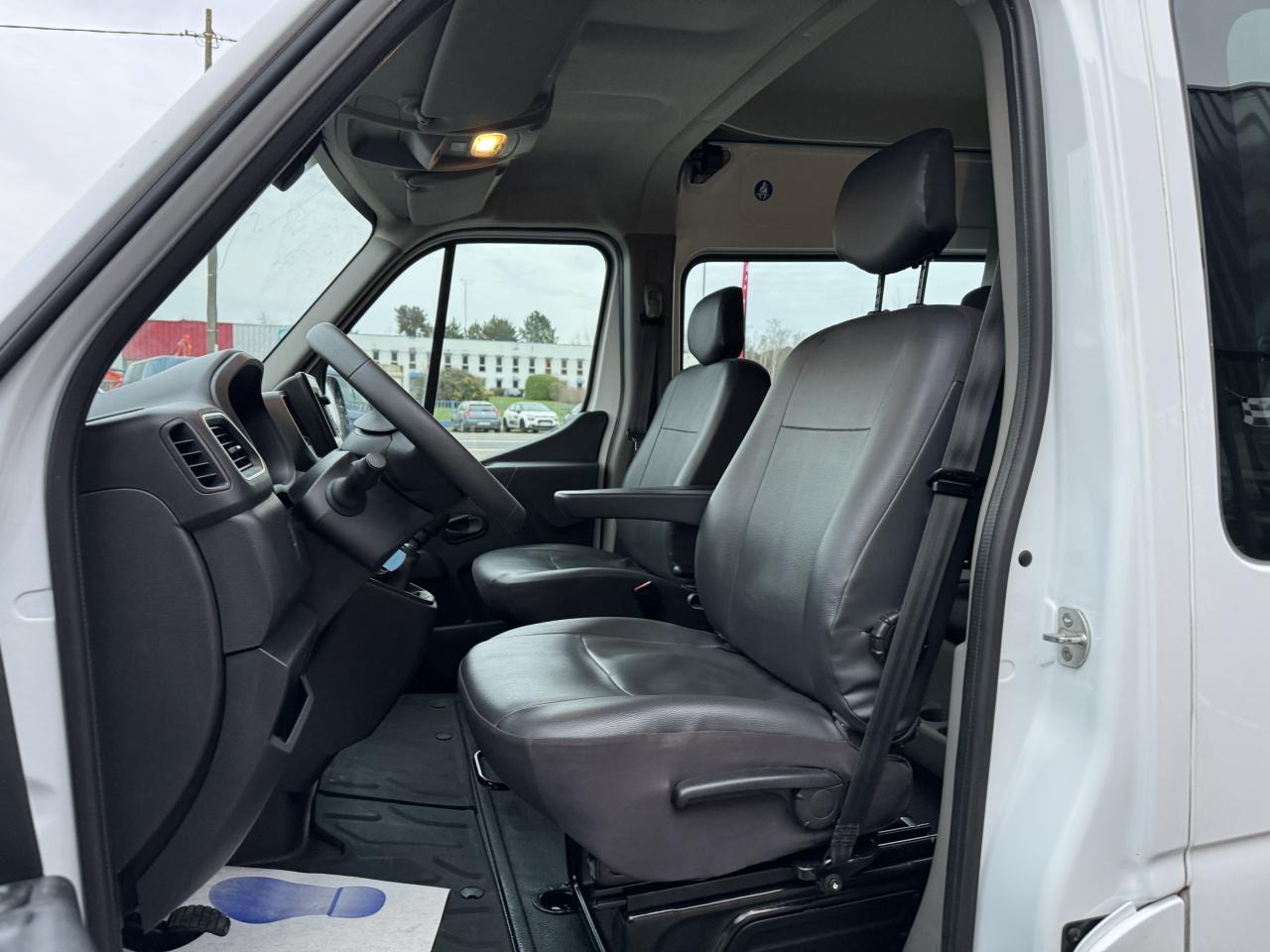 Renault Master F3500 L3H2 2.3 BLUE DCI 135CH CABINE APPROFONDIE 6 PLACES GRAND CONFORT - Xe tải van: hình 5 Renault Master F3500 L3H2 2.3 BLUE DCI 135CH CABINE APPROFONDIE 6 PLACES GRAND CONFORT - Xe tải van: hình 5
