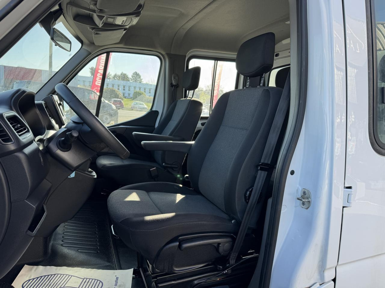 Renault Master RENAULT 3T5 BENNE + COFFRE RJ DOUBLE CABINE 6 PL 2.3 DCI 130 CH CONFORT + GPS + REGUL + CLIM - Xe ben nhỏ: hình 4 Renault Master RENAULT 3T5 BENNE + COFFRE RJ DOUBLE CABINE 6 PL 2.3 DCI 130 CH CONFORT + GPS + REGUL + CLIM - Xe ben nhỏ: hình 4