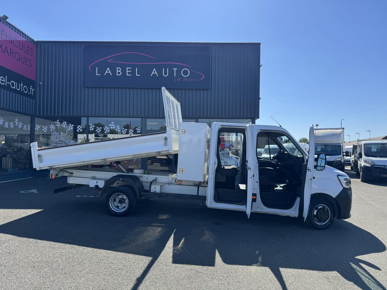 Renault Master RENAULT 3T5 BENNE + COFFRE RJ DOUBLE CABINE 6 PL 2.3 DCI 130 CH CONFORT + GPS + REGUL + CLIM - Xe ben nhỏ: hình 1 Renault Master RENAULT 3T5 BENNE + COFFRE RJ DOUBLE CABINE 6 PL 2.3 DCI 130 CH CONFORT + GPS + REGUL + CLIM - Xe ben nhỏ: hình 1