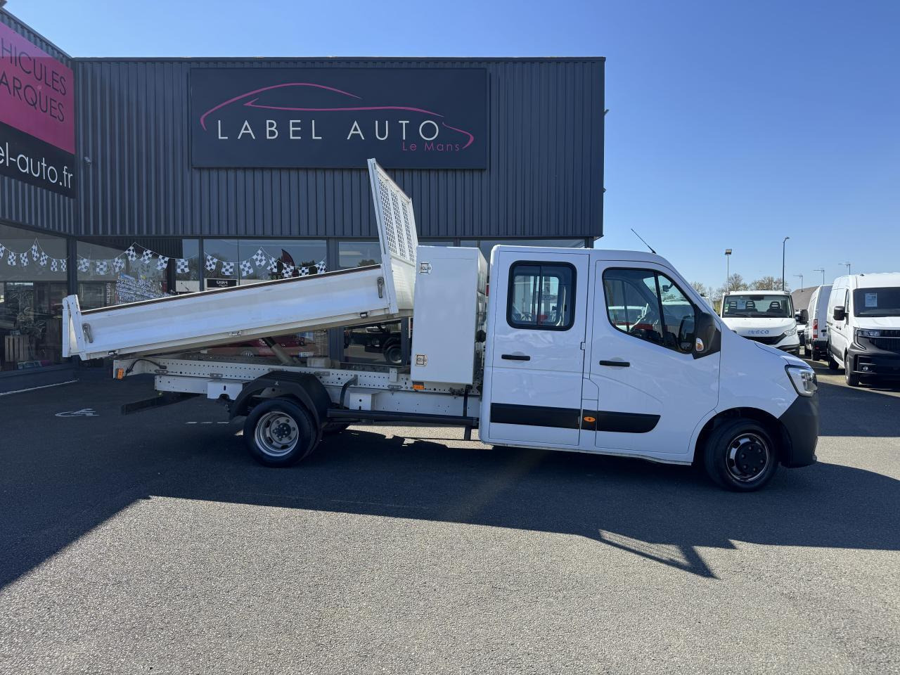 Renault Master RENAULT 3T5 BENNE + COFFRE RJ DOUBLE CABINE 6 PL 2.3 DCI 130 CH CONFORT + GPS + REGUL + CLIM - Xe ben nhỏ: hình 1 Renault Master RENAULT 3T5 BENNE + COFFRE RJ DOUBLE CABINE 6 PL 2.3 DCI 130 CH CONFORT + GPS + REGUL + CLIM - Xe ben nhỏ: hình 1