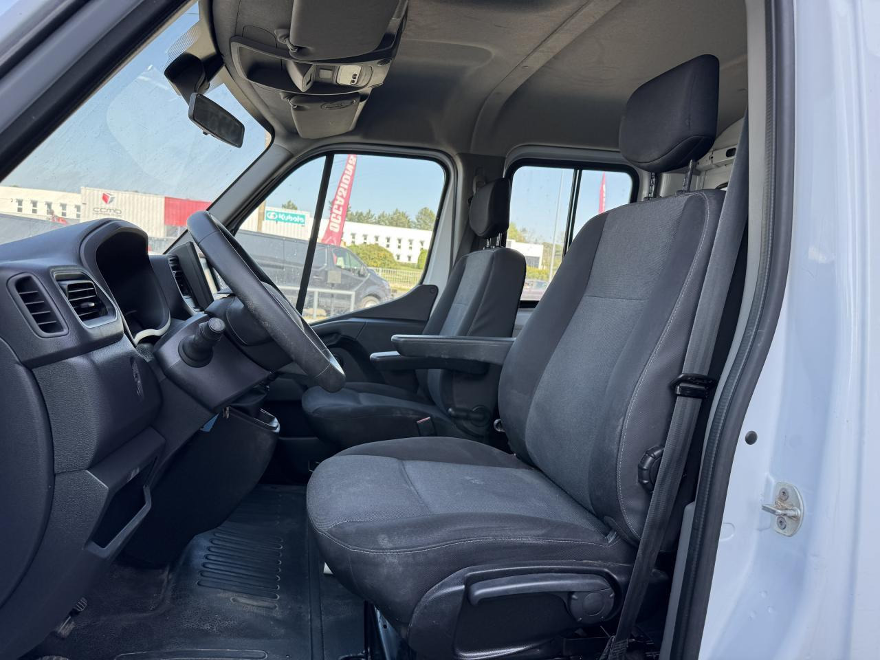 Renault Master combi RENAULT 3T5 BENNE + COFFRE RJ DOUBLE CABINE 6 PL 2.3 DCI 130 CH CONFORT + GPS + REGUL + CLIM - Xe ben nhỏ: hình 4 Renault Master combi RENAULT 3T5 BENNE + COFFRE RJ DOUBLE CABINE 6 PL 2.3 DCI 130 CH CONFORT + GPS + REGUL + CLIM - Xe ben nhỏ: hình 4