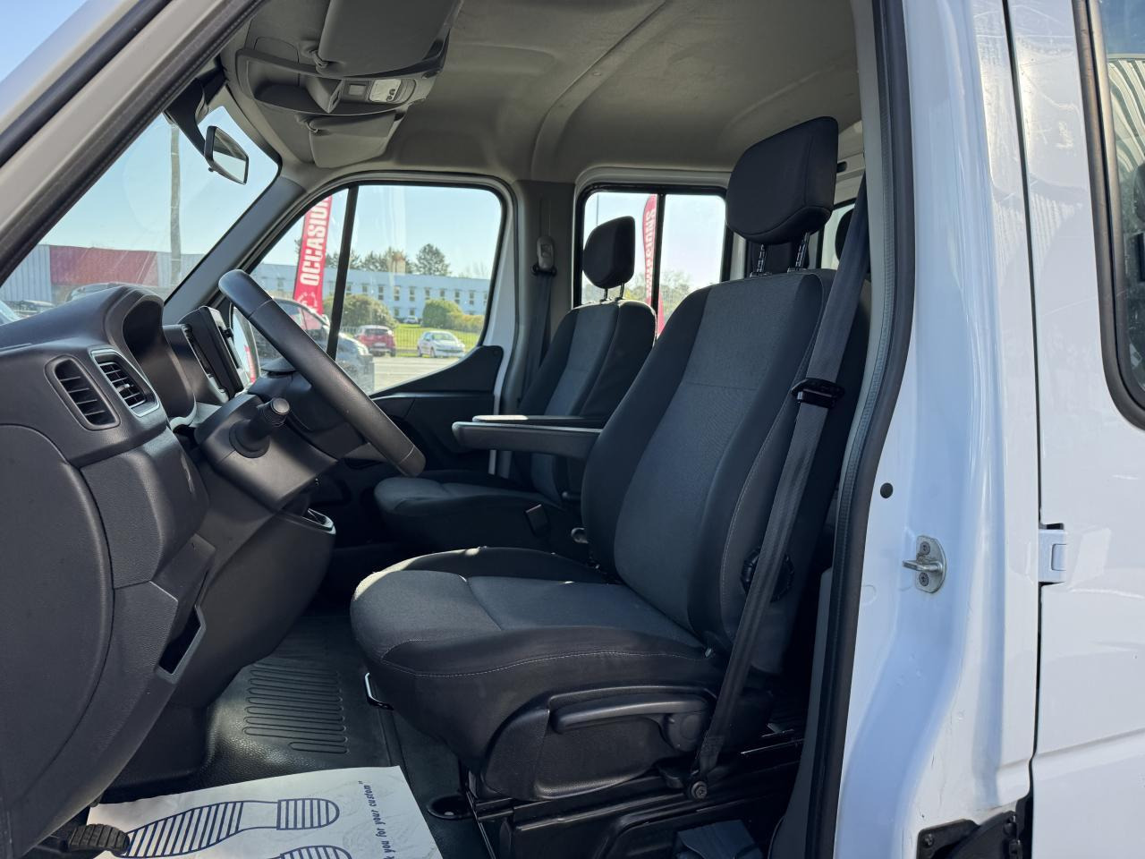 Renault Master combi RENAULT 3T5 BENNE + COFFRE RJ DOUBLE CABINE 6 PL 2.3 DCI 130 CH CONFORT + GPS + REGUL + CLIM - Xe ben nhỏ: hình 4 Renault Master combi RENAULT 3T5 BENNE + COFFRE RJ DOUBLE CABINE 6 PL 2.3 DCI 130 CH CONFORT + GPS + REGUL + CLIM - Xe ben nhỏ: hình 4
