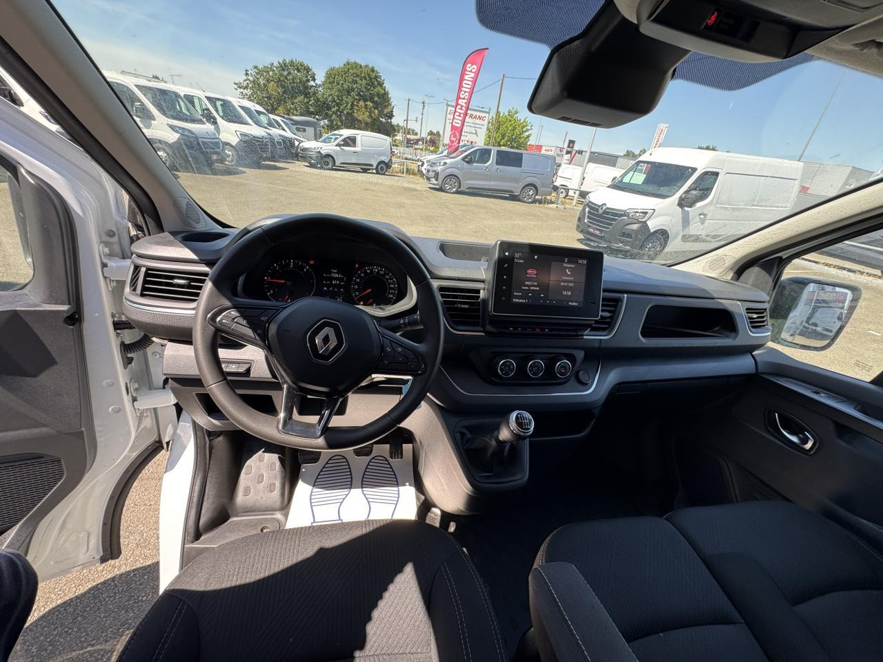Renault Trafic L1H1 2T8 2.0 BLUE DCI 130CH GRAND CONFORT - Xe van chở hàng: hình 3 Renault Trafic L1H1 2T8 2.0 BLUE DCI 130CH GRAND CONFORT - Xe van chở hàng: hình 3