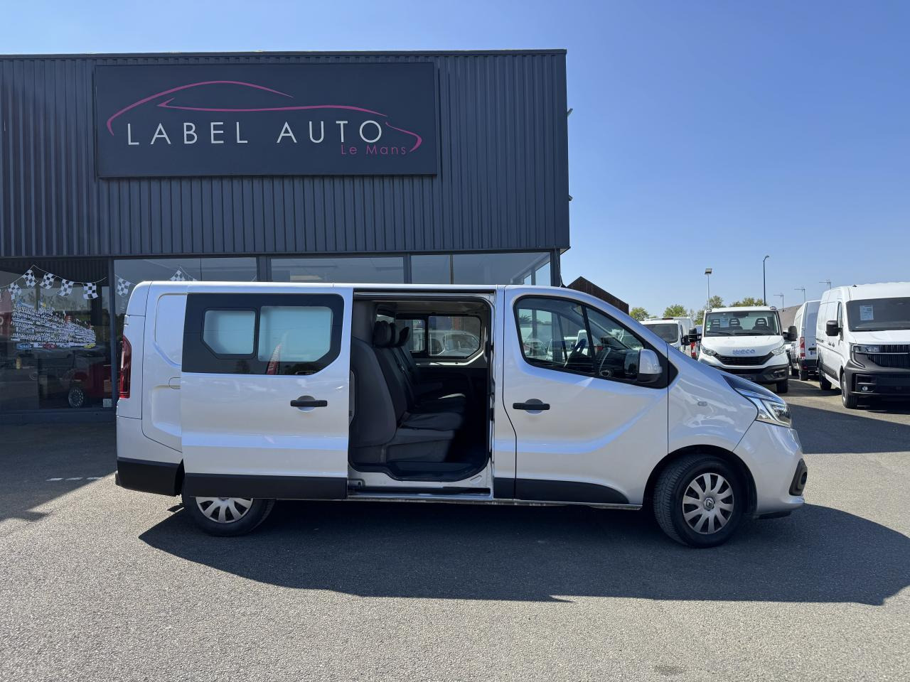 Renault Trafic L2H1 2.0 DCI 145CH CABINE APPROFONDIE 6 PLACES CONFORT EDC - Xe tải van: hình 1 Renault Trafic L2H1 2.0 DCI 145CH CABINE APPROFONDIE 6 PLACES CONFORT EDC - Xe tải van: hình 1