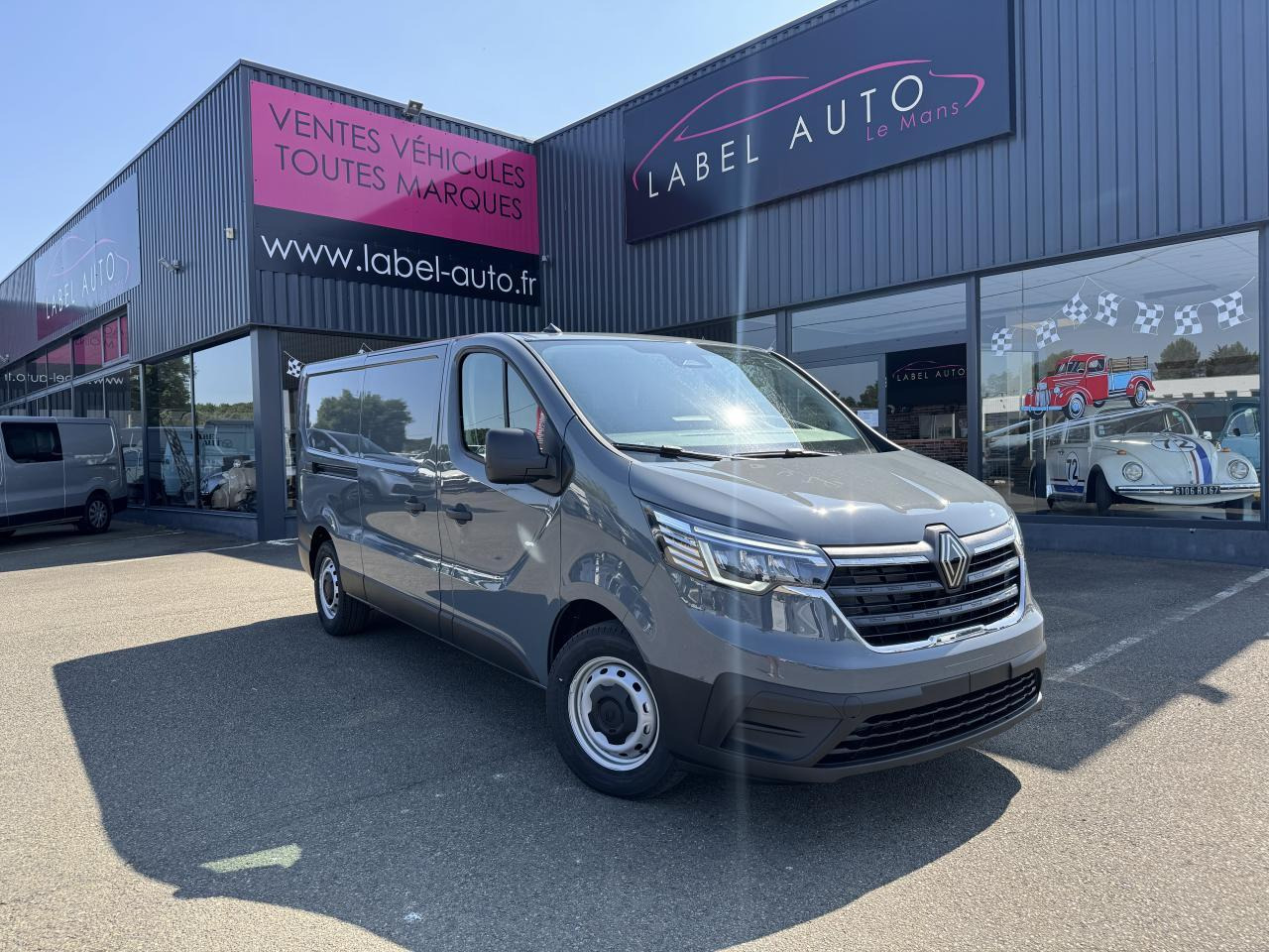 Renault Trafic L2H1 3T 2.0 BLUE DCI 170CH ADVANCE CARPLAY CAM - Xe van chở hàng: hình 1 Renault Trafic L2H1 3T 2.0 BLUE DCI 170CH ADVANCE CARPLAY CAM - Xe van chở hàng: hình 1