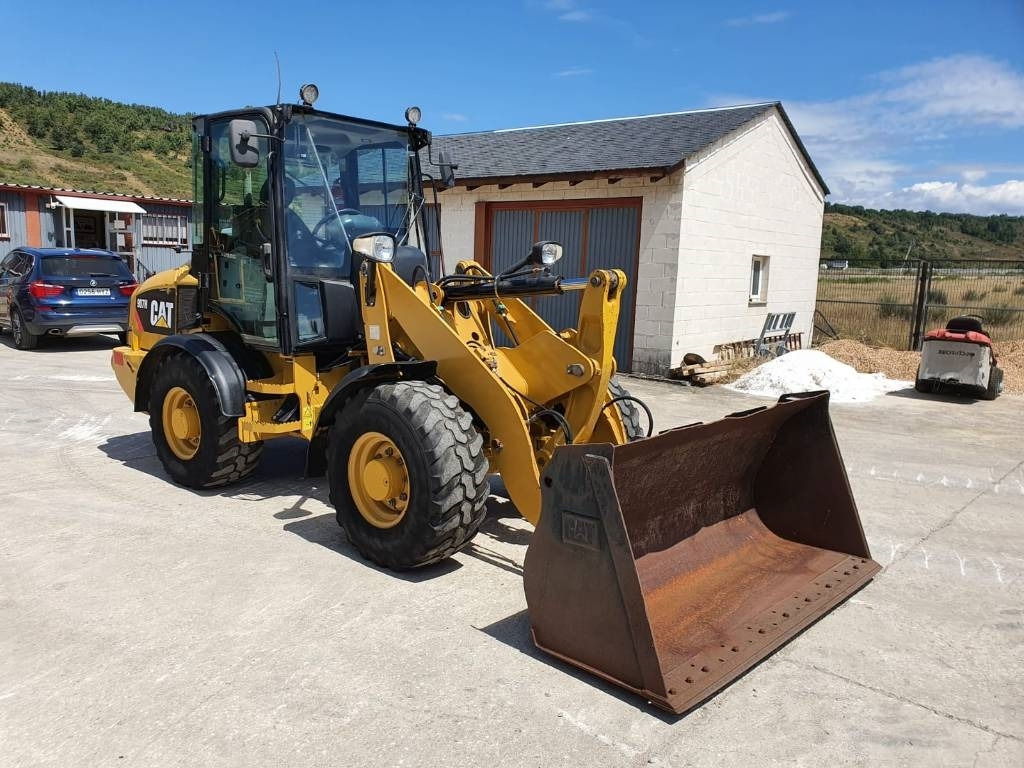 CAT 907 H - Máy xúc lật bánh lốp: hình 3 CAT 907 H - Máy xúc lật bánh lốp: hình 3