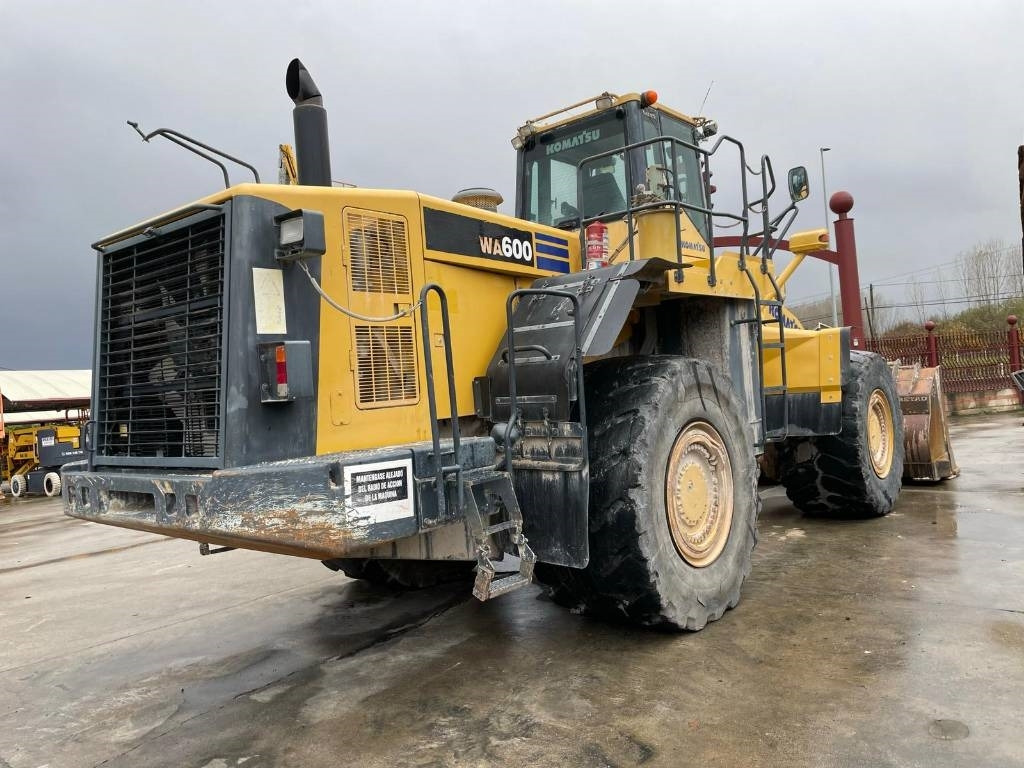Komatsu WA 600-6  - Máy xúc lật bánh lốp: hình 4 Komatsu WA 600-6  - Máy xúc lật bánh lốp: hình 4