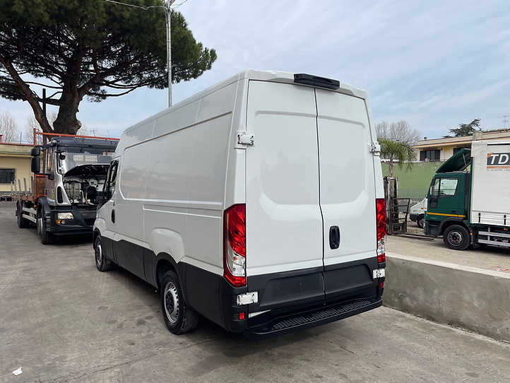 IVECO DAILY FURGONE - Xe van chở hàng: hình 3 IVECO DAILY FURGONE - Xe van chở hàng: hình 3