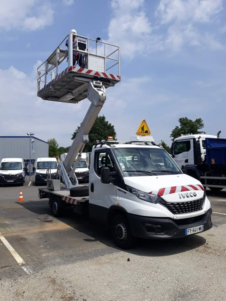 Nền bục trên không gắn trên xe tải Iveco Daily 35S14 Plateau Nacelle 6m50 Spécial tunnel: hình 8