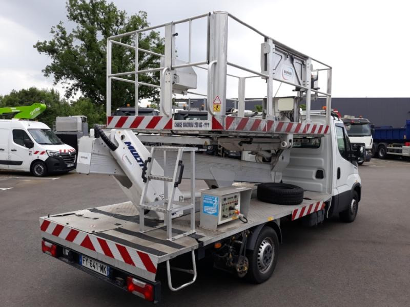 Iveco Daily 35S14 Plateau Nacelle 6m50 Spécial tunnel - Nền bục trên không gắn trên xe tải: hình 4 Iveco Daily 35S14 Plateau Nacelle 6m50 Spécial tunnel - Nền bục trên không gắn trên xe tải: hình 4