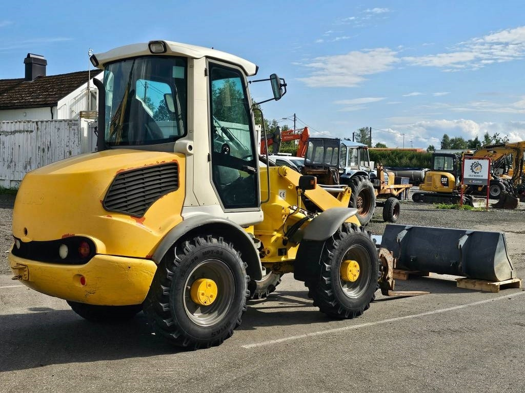 Atlas 65 - Máy xúc lật bánh lốp: hình 4 Atlas 65 - Máy xúc lật bánh lốp: hình 4
