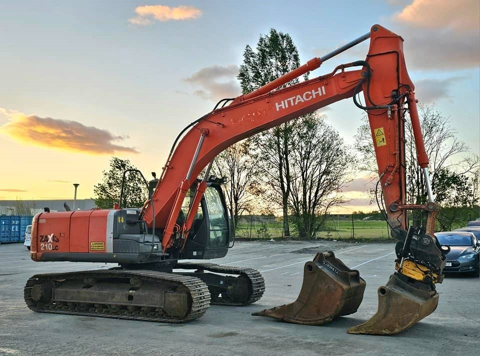 Hitachi ZX 210 LC-3 - Máy xúc bánh xích: hình 5 Hitachi ZX 210 LC-3 - Máy xúc bánh xích: hình 5