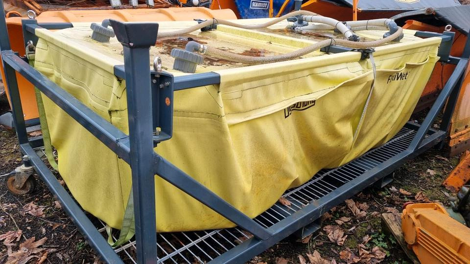 4m3 Wassertank Wasserfass LKW Boschung wassertank Laugentank Bewässerung - Container bồn: hình 1 4m3 Wassertank Wasserfass LKW Boschung wassertank Laugentank Bewässerung - Container bồn: hình 1