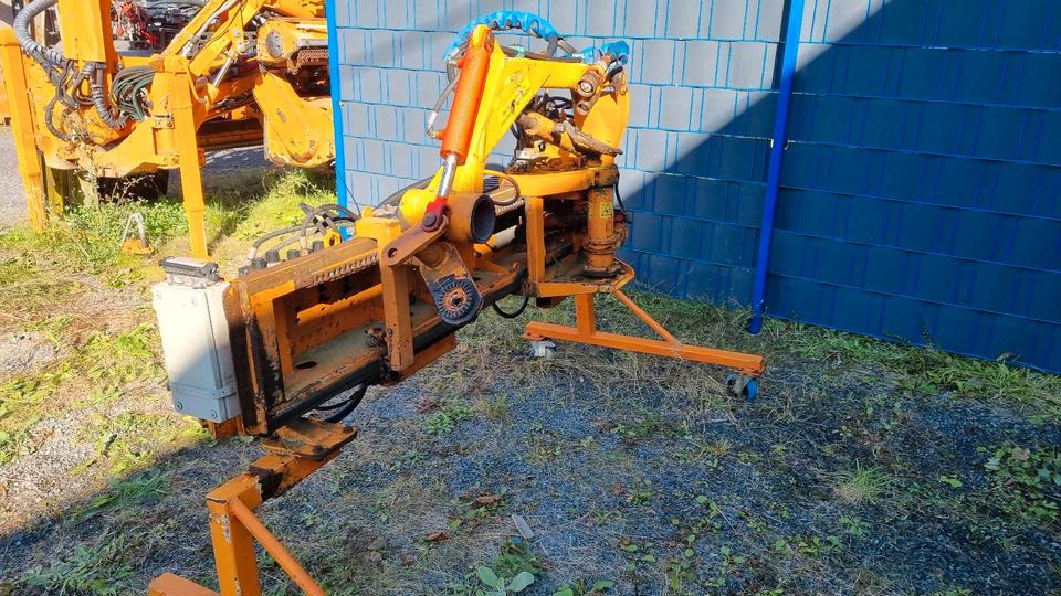 Dücker UNA Mähausleger 100 Böschungsmulcher Böschungsmäher Seitenmulcher Multicar Ladog Bucher Unimog - Dàn băm cỏ cần cẩu: hình 3 Dücker UNA Mähausleger 100 Böschungsmulcher Böschungsmäher Seitenmulcher Multicar Ladog Bucher Unimog - Dàn băm cỏ cần cẩu: hình 3