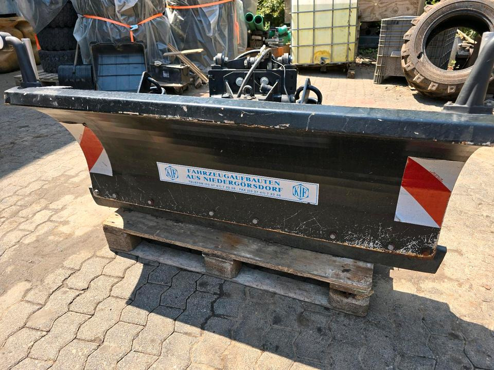 KIF CM 2000 Schneepflug Schneeschild Schneeschieber Räumschild Winterdienst für Kleintraktore Iseki Kubota Multicar - Cày tuyết: hình 5 KIF CM 2000 Schneepflug Schneeschild Schneeschieber Räumschild Winterdienst für Kleintraktore Iseki Kubota Multicar - Cày tuyết: hình 5