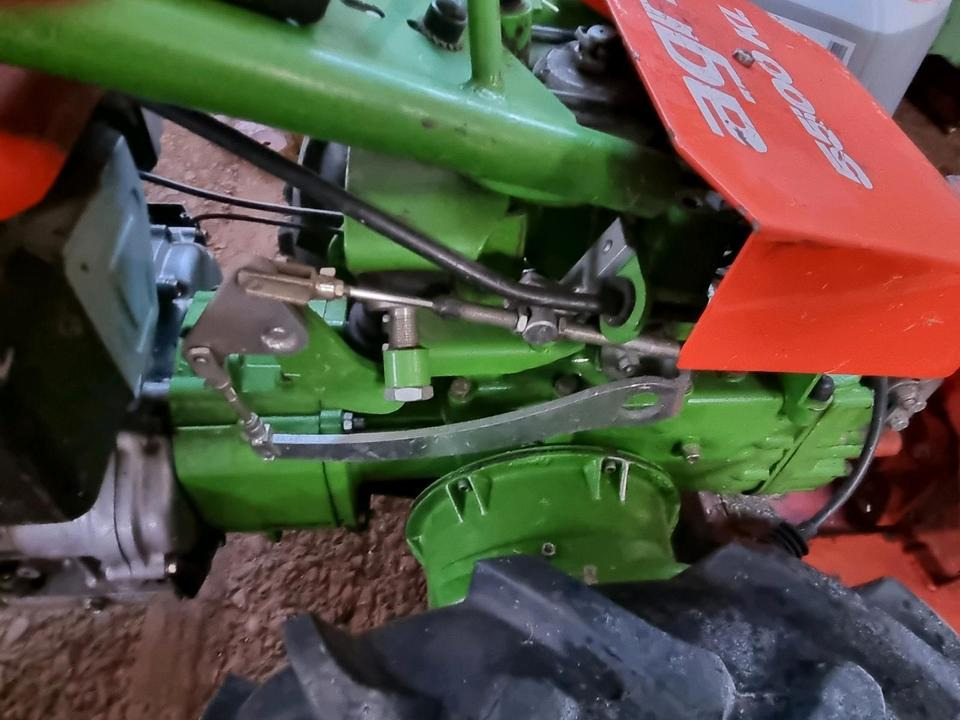 Motormäher Agria 5500 KL Grizzly Böschungsmulcher Hangmäher Reform Aebi Rasenmäher Mähausleger Böschungsmulcher Seitenmulcher Mulchgerät - Máy cắt cỏ vườn: hình 5 Motormäher Agria 5500 KL Grizzly Böschungsmulcher Hangmäher Reform Aebi Rasenmäher Mähausleger Böschungsmulcher Seitenmulcher Mulchgerät - Máy cắt cỏ vườn: hình 5