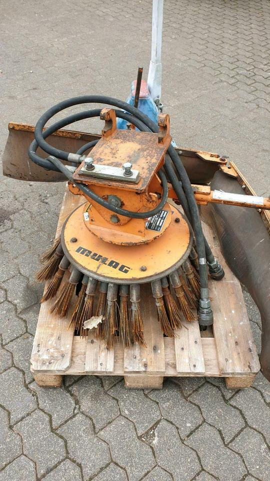 Mulag Wildkrautbürste Mähausleger Böschungsmulcher Dücker unimog - Chổi: hình 4 Mulag Wildkrautbürste Mähausleger Böschungsmulcher Dücker unimog - Chổi: hình 4