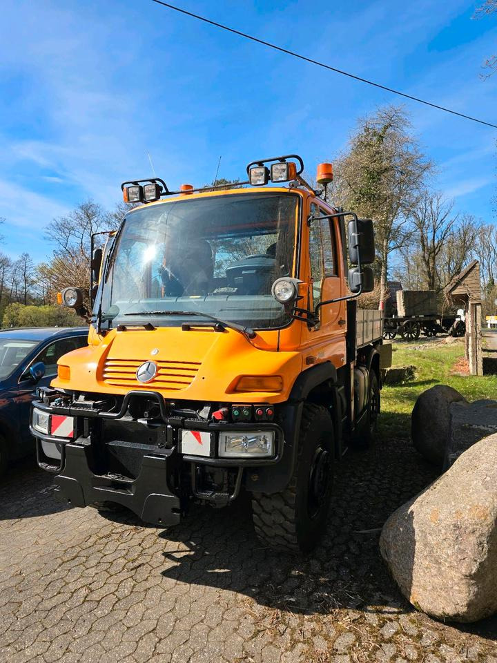 Unimog 405/10 U400 Bluetec 5 Leistungshydraulik Hydrostat U 400 500 300 Mercedes-Benz 318 218 430 423 427 - Xe dọn tuyết: hình 2 Unimog 405/10 U400 Bluetec 5 Leistungshydraulik Hydrostat U 400 500 300 Mercedes-Benz 318 218 430 423 427 - Xe dọn tuyết: hình 2