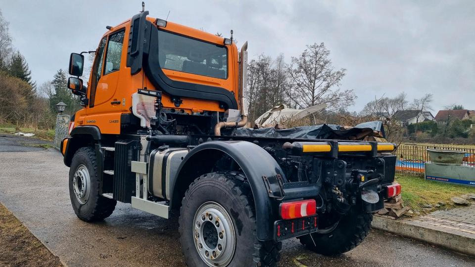 Unimog 423 405 Mercedes-Benz U423 EAS Kipper UGN UGE - Xe tải thùng lửng/ Phẳng, Tiện ích/ Xe đặc dụng: hình 3 Unimog 423 405 Mercedes-Benz U423 EAS Kipper UGN UGE - Xe tải thùng lửng/ Phẳng, Tiện ích/ Xe đặc dụng: hình 3