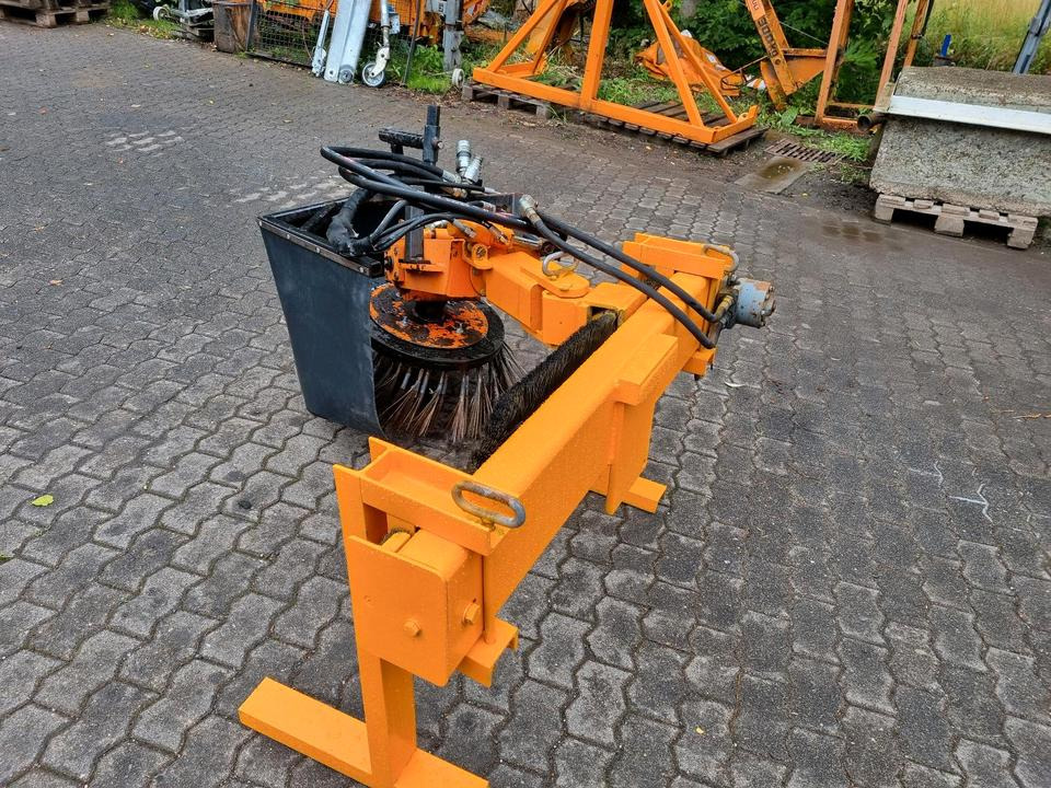 Wildkrautbürste passend für Multicar Tremo Ladog Mulag Unkrautbekämpfung Dücket Fiedler Wildkrautbesen Kehrmaschine Hansa Fendt unimog - Chổi: hình 2 Wildkrautbürste passend für Multicar Tremo Ladog Mulag Unkrautbekämpfung Dücket Fiedler Wildkrautbesen Kehrmaschine Hansa Fendt unimog - Chổi: hình 2