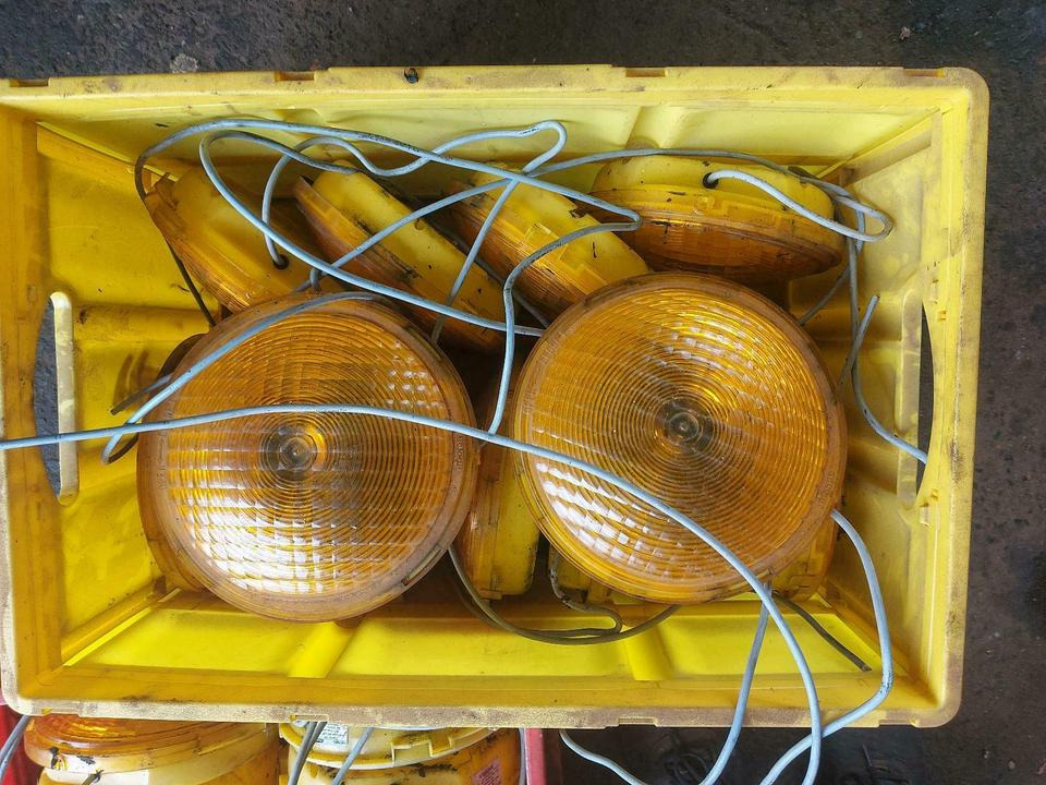 Nissen LED Vorwarner Leuchte Zyklop 220 Absperrtafel Vorwarntafel - Đèn/ Chiếu sáng: hình 2 Nissen LED Vorwarner Leuchte Zyklop 220 Absperrtafel Vorwarntafel - Đèn/ Chiếu sáng: hình 2