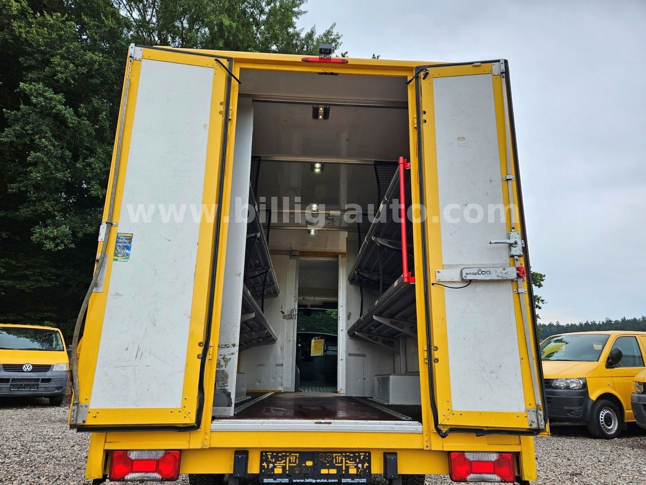 Iveco Daily 1.Hand*EU4* Regale Integralkoffer DHL POST - Xe tải bán hàng: hình 5 Iveco Daily 1.Hand*EU4* Regale Integralkoffer DHL POST - Xe tải bán hàng: hình 5