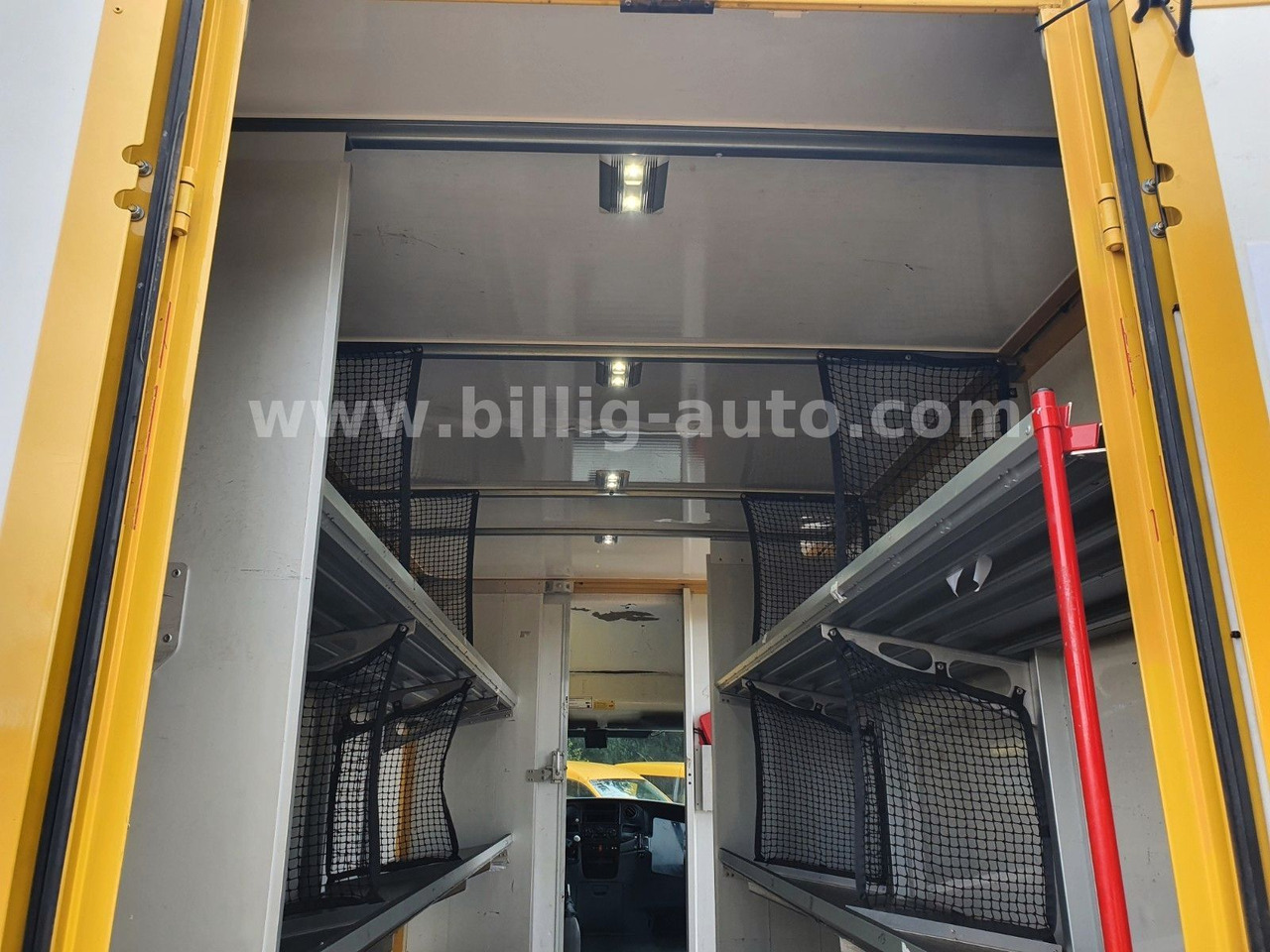 Iveco Daily Koffer Kasten Integralkoffer Automatik - Xe tải nhỏ thùng kín: hình 3 Iveco Daily Koffer Kasten Integralkoffer Automatik - Xe tải nhỏ thùng kín: hình 3