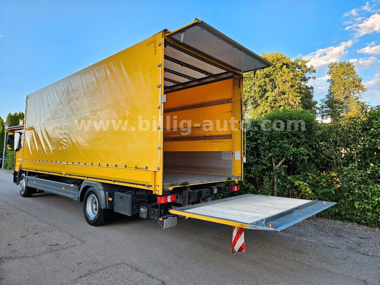 Mercedes-Benz Atego 1327 L * BREMS/SPUR-ASS*DIFF.*LBW*AHK*7.2m - Xe tải hộp: hình 2 Mercedes-Benz Atego 1327 L * BREMS/SPUR-ASS*DIFF.*LBW*AHK*7.2m - Xe tải hộp: hình 2