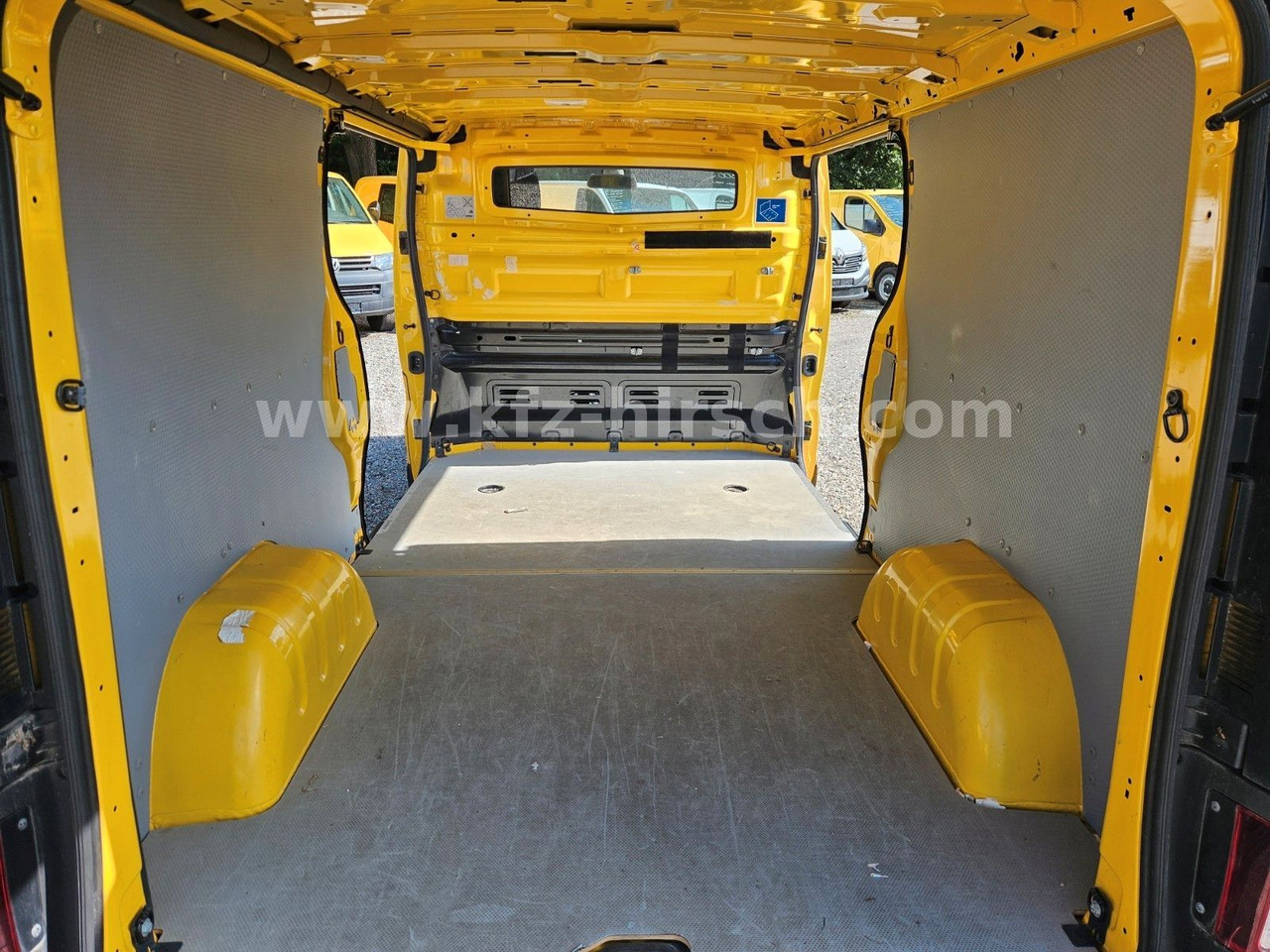 Renault Trafic Kasten L2H1 Maxi Lang Kamera 1.Hand LED - Xe van chở khách: hình 4 Renault Trafic Kasten L2H1 Maxi Lang Kamera 1.Hand LED - Xe van chở khách: hình 4