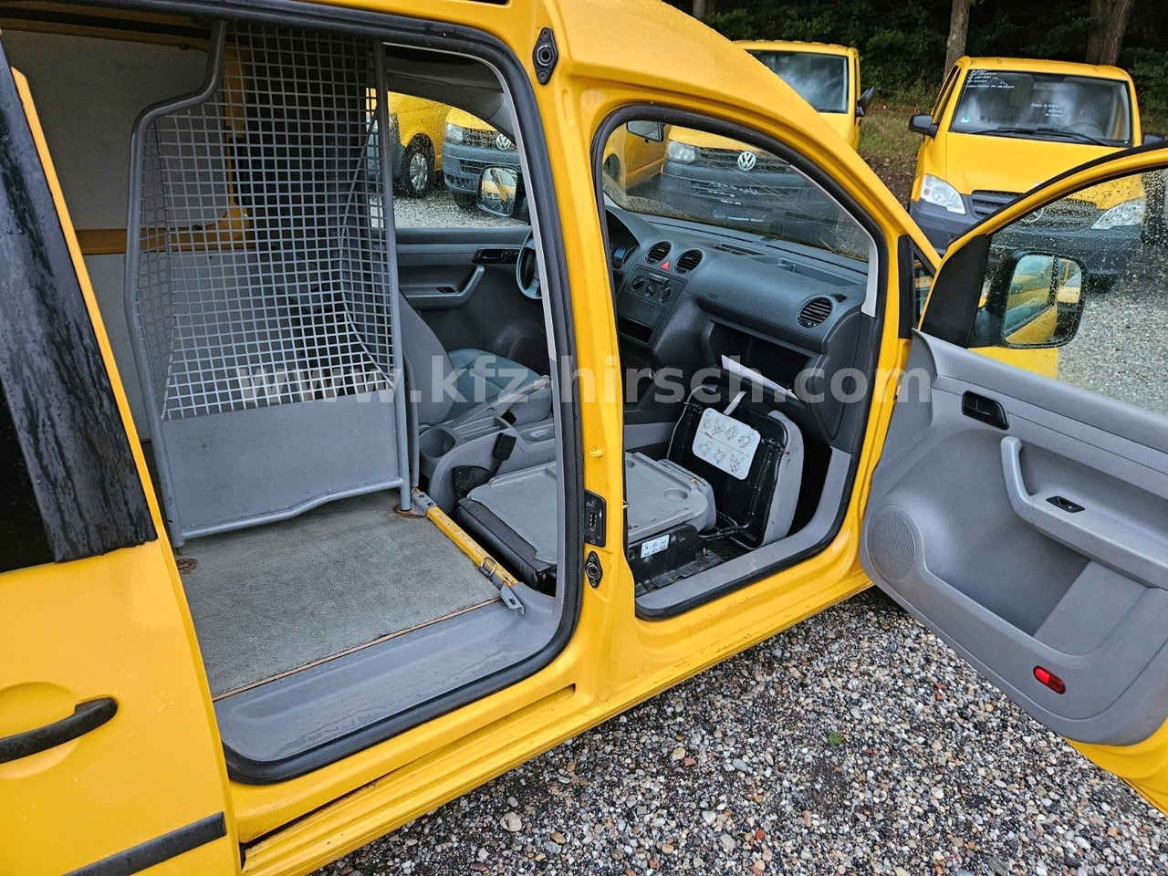 Volkswagen Caddy 2.0SDI*2xSchiebetüre*1.Hand* - Xe van nhỏ gọn: hình 4 Volkswagen Caddy 2.0SDI*2xSchiebetüre*1.Hand* - Xe van nhỏ gọn: hình 4