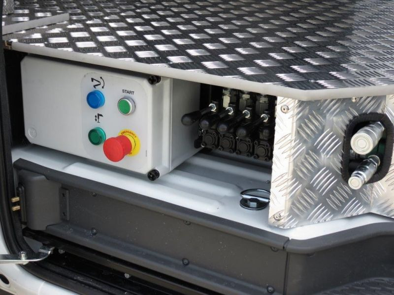 Comet IZOLACJA 46kV Podnośnik koszowy 14/2/8 JIB do pracy pod napięciem zamontowany na VAN 5,2 t - Nền bục trên không gắn trên xe tải: hình 5 Comet IZOLACJA 46kV Podnośnik koszowy 14/2/8 JIB do pracy pod napięciem zamontowany na VAN 5,2 t - Nền bục trên không gắn trên xe tải: hình 5