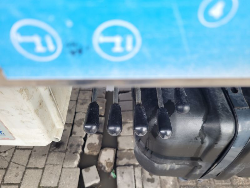 Nền bục trên không gắn trên xe tải Nissan Nissan Cabstar NT400 podnośnik koszowy 17 m Comet 17/2/7 (8,5) HQ: hình 14 Nền bục trên không gắn trên xe tải Nissan Nissan Cabstar NT400 podnośnik koszowy 17 m Comet 17/2/7 (8,5) HQ: hình 14