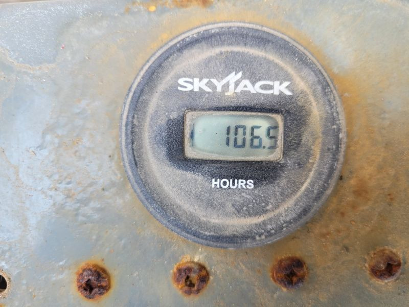 Podnośnik nożycowy elektryczny 10 m Skyjack SJIII 3226 - Máy nâng người hình kéo: hình 3 Podnośnik nożycowy elektryczny 10 m Skyjack SJIII 3226 - Máy nâng người hình kéo: hình 3