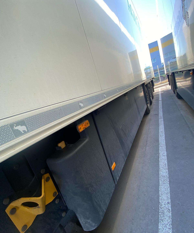 Schmitz SCHMITZ MULTITEMP 7cm - Sơ mi rơ moóc đông lạnh: hình 2 Schmitz SCHMITZ MULTITEMP 7cm - Sơ mi rơ moóc đông lạnh: hình 2