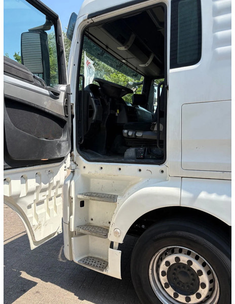 MAN TGX 26.440 / LOW KM ORIGINAL / HOLLAND TRUCK / 2 BEDS / - Xe đầu kéo: hình 5 MAN TGX 26.440 / LOW KM ORIGINAL / HOLLAND TRUCK / 2 BEDS / - Xe đầu kéo: hình 5