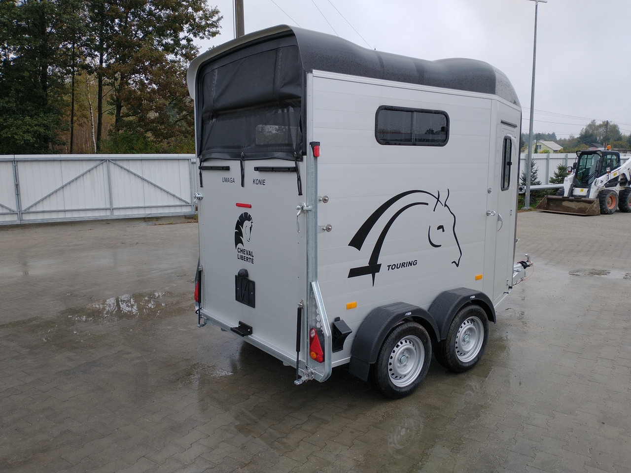 Cheval Liberté Touring Country + Siodlarnia, Debon - Rơ moóc chở ngựa: hình 3 Cheval Liberté Touring Country + Siodlarnia, Debon - Rơ moóc chở ngựa: hình 3