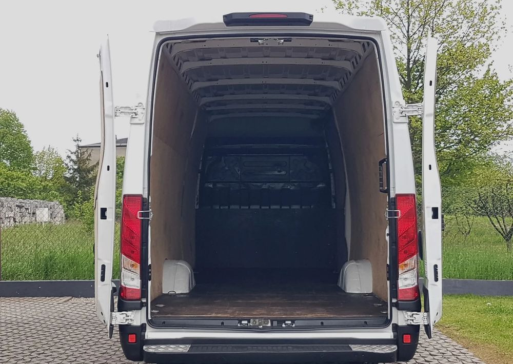 Iveco DAILY 35S15 3,0 MAXI DŁUGI WYSOKI KLIMATRONIK TEMPOMAT BLASZAK VAN - Xe van chở hàng: hình 5 Iveco DAILY 35S15 3,0 MAXI DŁUGI WYSOKI KLIMATRONIK TEMPOMAT BLASZAK VAN - Xe van chở hàng: hình 5