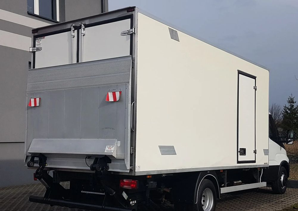 Iveco Daily 70-170 WINDA CHŁODNIA 10EP AGREGAT IZOTERMA - Xe tải đông lạnh: hình 4 Iveco Daily 70-170 WINDA CHŁODNIA 10EP AGREGAT IZOTERMA - Xe tải đông lạnh: hình 4
