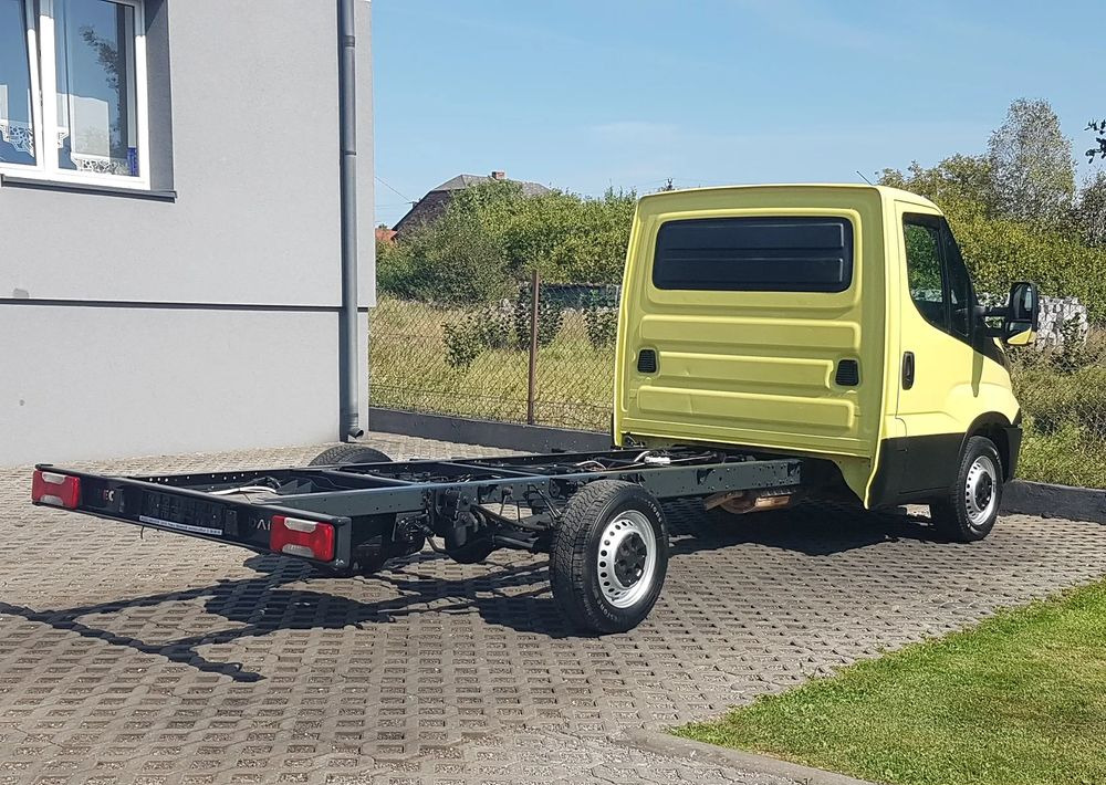 Iveco Daily PODWOZIE RAMA DO ZABUDOWY WIDELEC KLIMA 35S13 DMC 3500 KG KRAJOWY - Xe tải khung gầm: hình 4 Iveco Daily PODWOZIE RAMA DO ZABUDOWY WIDELEC KLIMA 35S13 DMC 3500 KG KRAJOWY - Xe tải khung gầm: hình 4